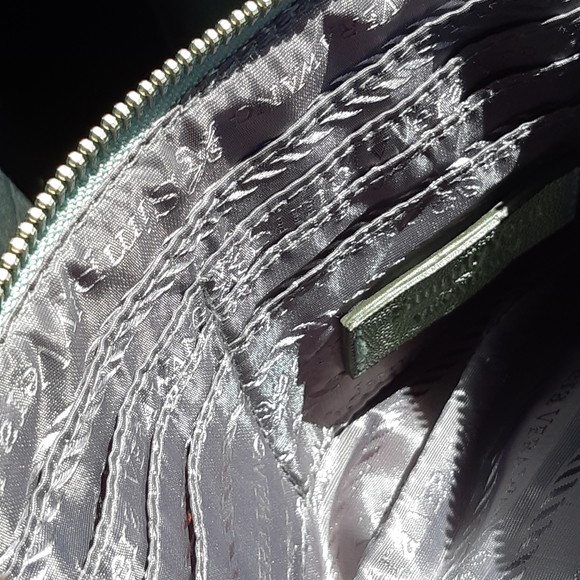 Vera Wang Wristlet Purse - Picture 4 of 9